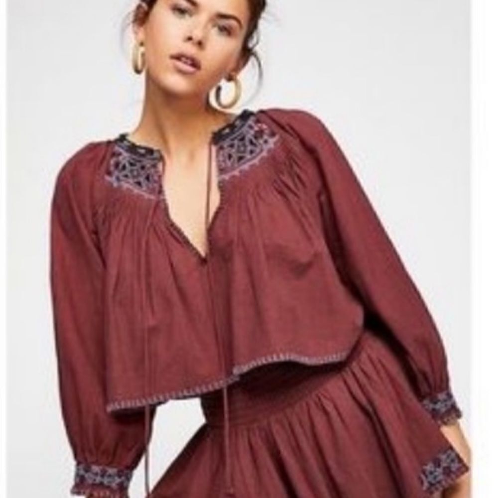 NWT - FREE PEOPLE CHERRY BOMB BURGUNDY EMBROIDERED BOHO TUNIC TOP SIZE: XS